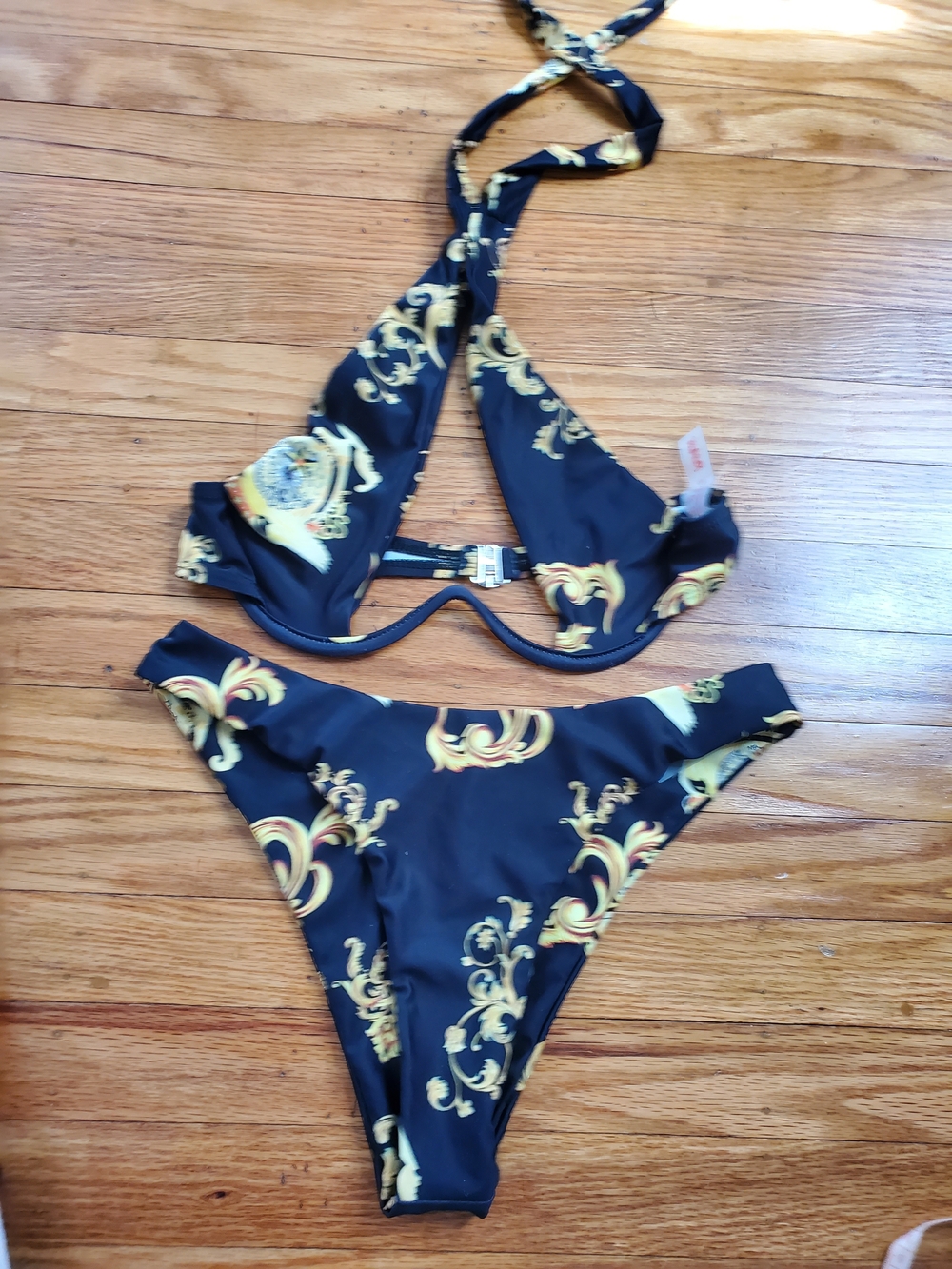 ROMWE Black and Gold Baroque Print Bikini Set